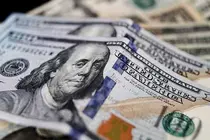 DOLARES