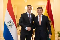 Presidente de Paraguay Santiago Pe&ntilde;a junto a Rodrigo Paz, presidente de Bolivia.