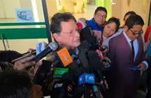 El gerente de la CAB se reuni&oacute; con autoridades policiales. Foto: cortes&iacute;a.