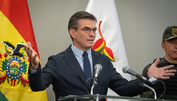 El-presidente-Rodrigo-Paz-en-un-acto-publico.-Foto-Min.-Presidencia-3-1024x587