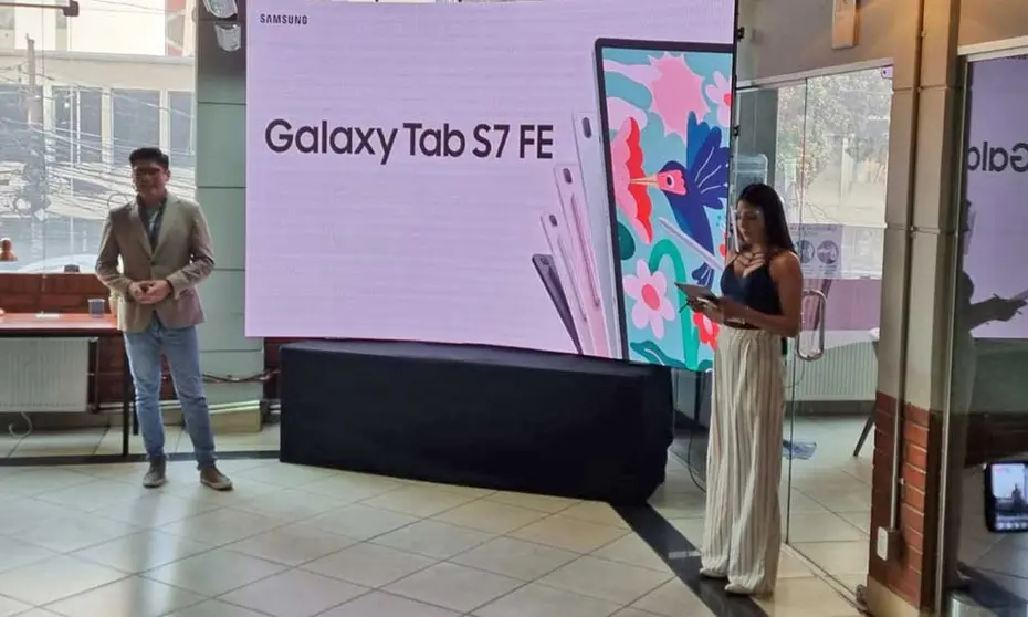 SAMSUNG-GALAXY-TAB-S7-FE-1