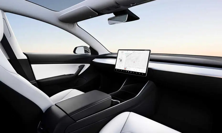 TESLA-SIN-VOLANTE-1