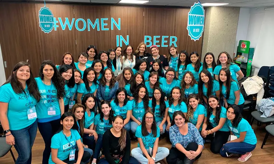 CBN-WOMEN-UIN-BEER