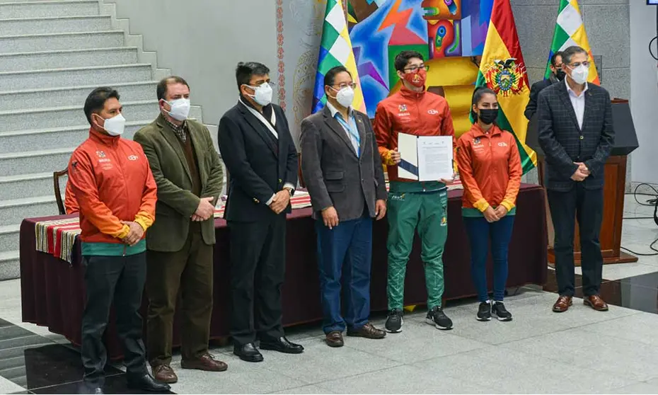 DEPORTISTAS-TUNKAS-MEDALLAS-PARA-BOLIVIA
