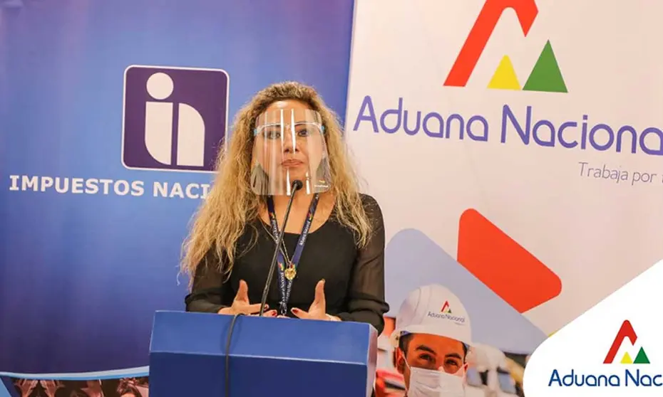 KARINA-SERRUDO-ADUANA-NACIONAL