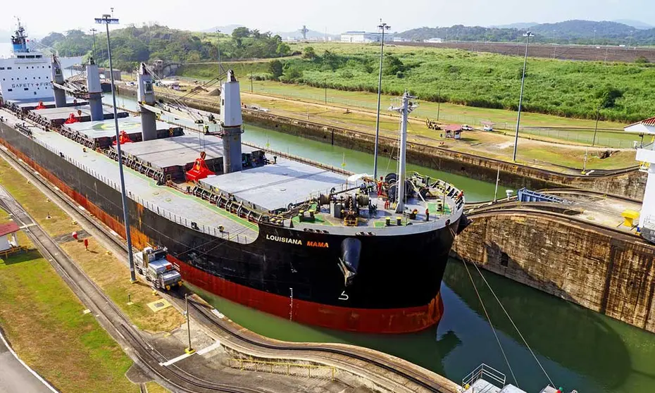 CANAL-DE-PANAMA-FOTO-REFERENCIAL