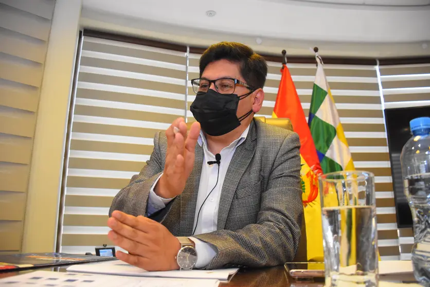 El Ministro de Econom&iacute;a eval&uacute;a la econom&iacute;a de Bolivia. Foto APG