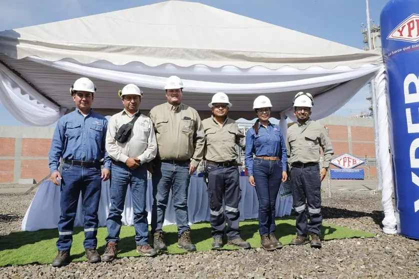 Promoci&oacute;n de profesionales bolivianos como jefes de la Planta de Amoniaco y Urea (PAU)