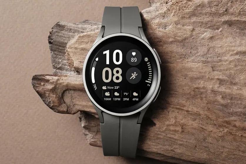 3-043_product_galaxy_watch5pro_graytitanium_LI