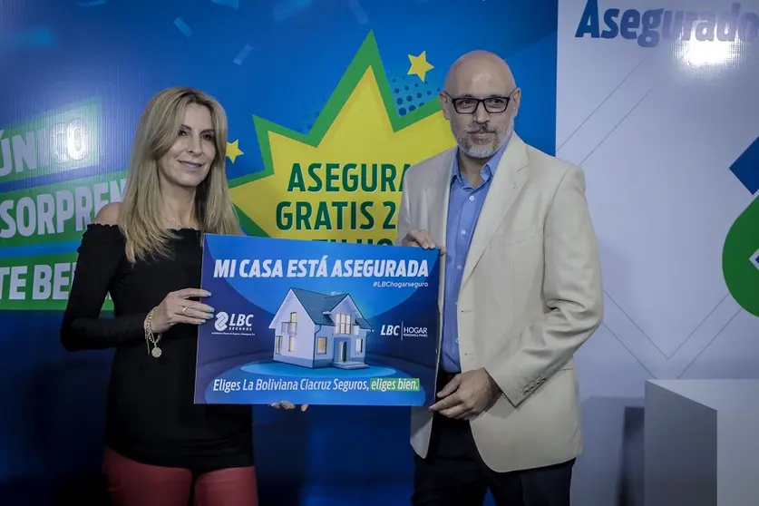 Carmen S&aacute;nchez y Antonio Arauco, ejecutivos LBC Seguros