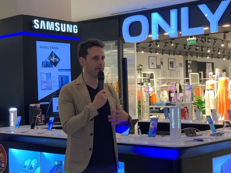 Kiosko Samsung Santa Cruz (3)