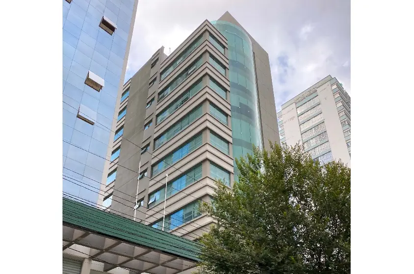 Edificio_de_la_Bolsa_Boliviana_de_Valores_en_La_Paz,_Bolivia
