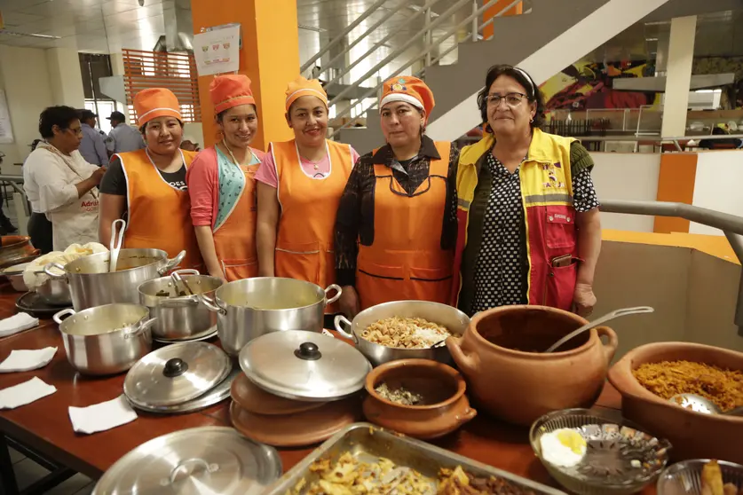 La iniciativa, Fortalecimiento de mercados populares en destinos tur&iacute;sticos,  benefici&oacute; a m&aacute;s de 1300 personas, de las cuales el 94% fueron mujeres de distintas edades