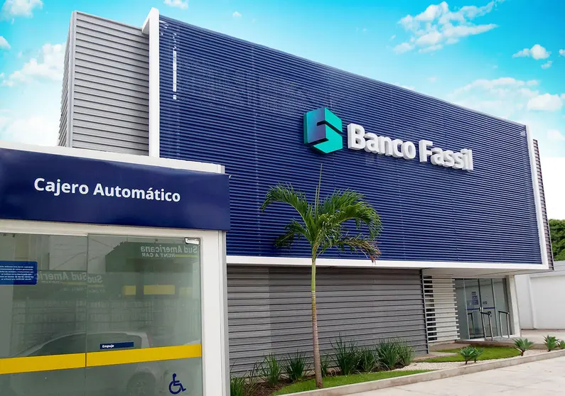 Agencia-Andres-Ibanez-en-la-ciudad-de-Santa-Cruz