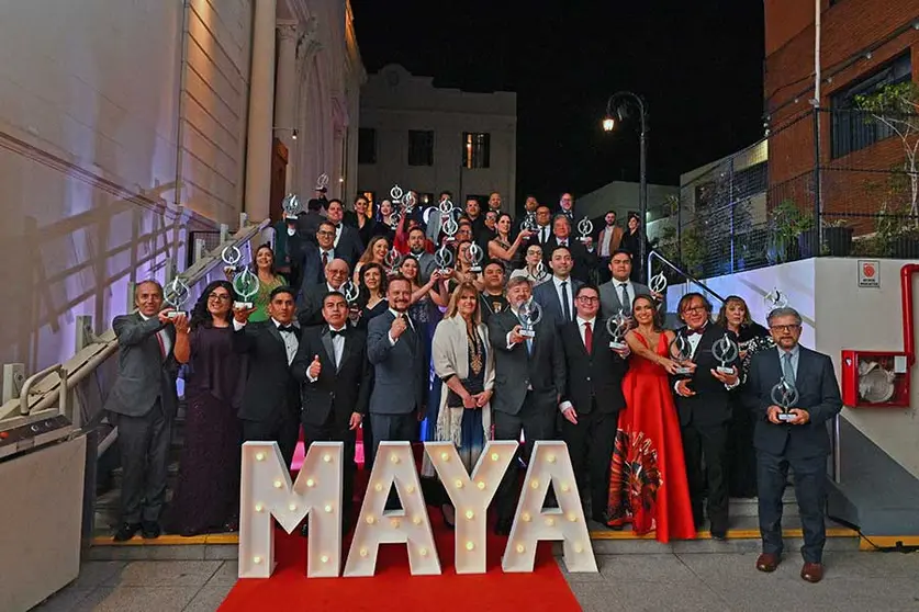 MAYA-GANADORES-01