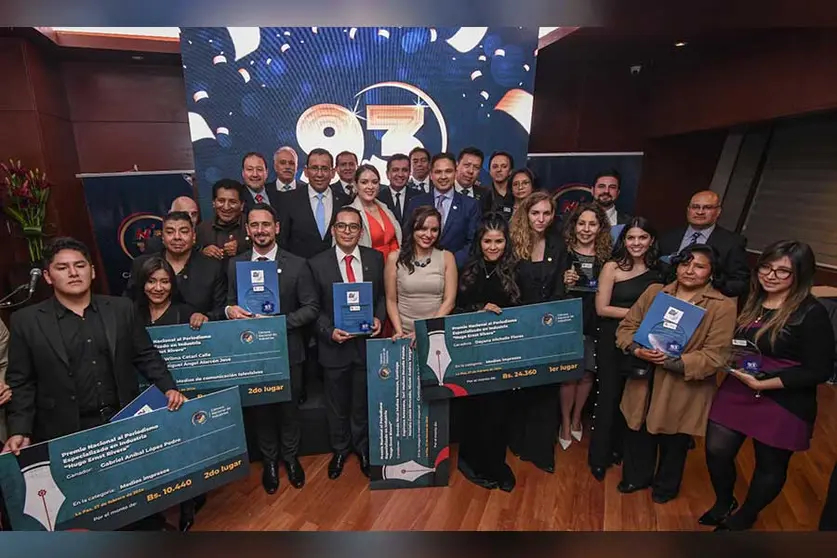 CNI-PERIODISTAS-01