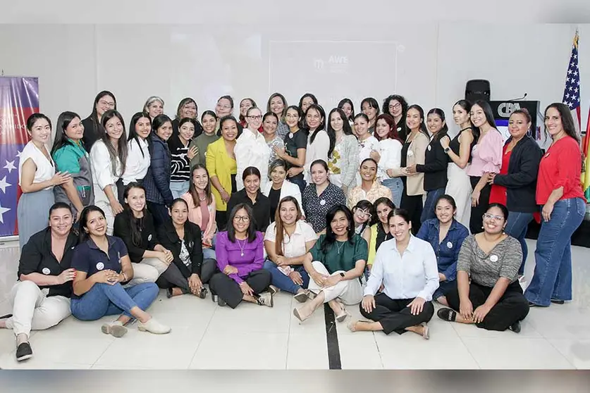 AWE-MUJERES-01