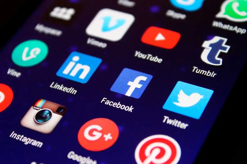 REDES-SOCIALES-01