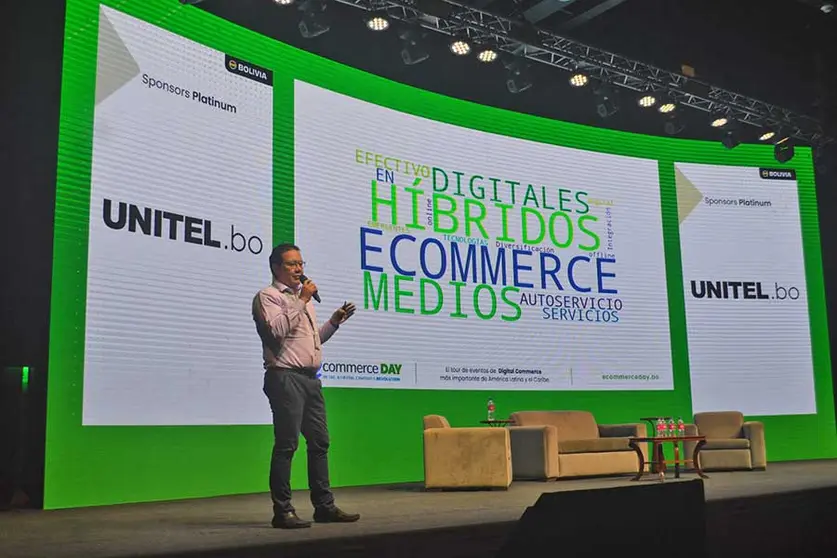 ECOMMERCE-DAY-01