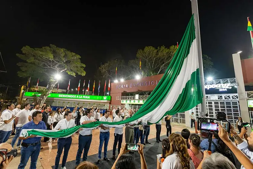 BANDERA-CRUCE&Ntilde;A-01