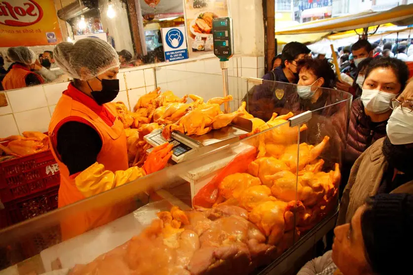 Varios productos para la canasta familiar, como las carnes, sufrieron un alza en el precio a consecuencia de diferentes factores .