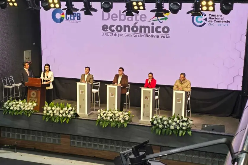 DEBATE-ECONOMICO-01.