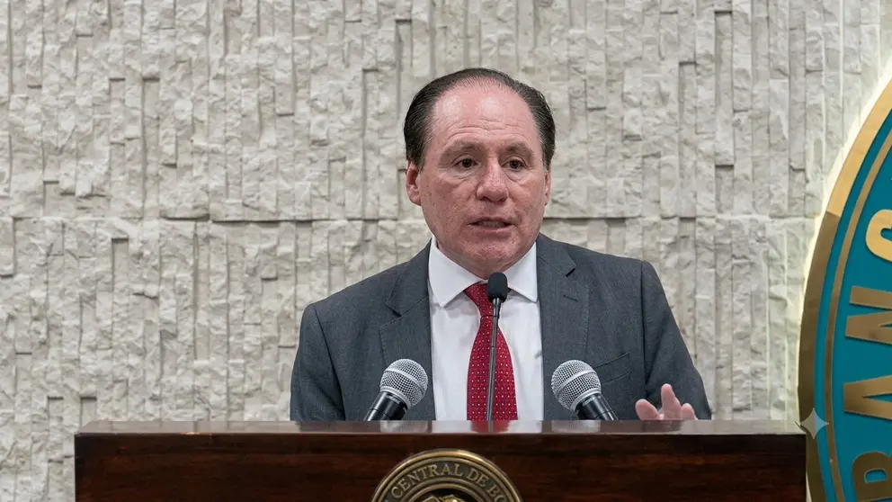 Conferencia de prensa, David Espinoza presidente a.i. del Banco Central de Bolivia (BCB)