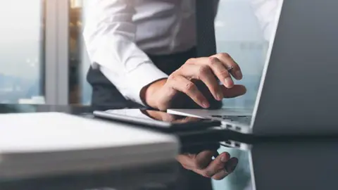 HUELLA-DIGITAL-EMPRESAS-LIDERES-1