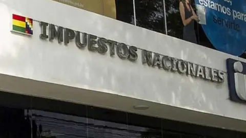IMPUESTOS-FACHADA