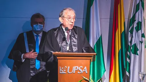 GASTON-MEJIA-DOCTOR-HONORIS-CAUSA-UPSA
