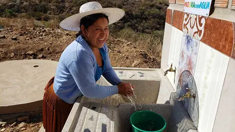 FUDNACION-COCA-COLA-BOLIVIA-AGUA-SEGURA-APOYO