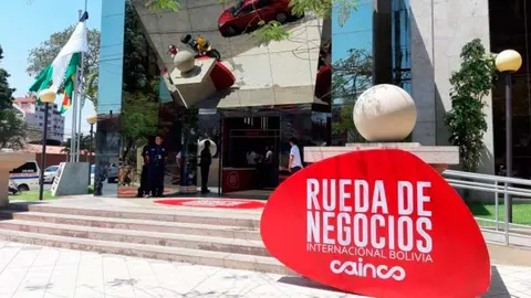 FOTO-INTERNET-RUEDA-DE-NEGOCIOS