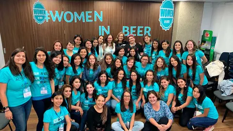 CBN-WOMEN-UIN-BEER