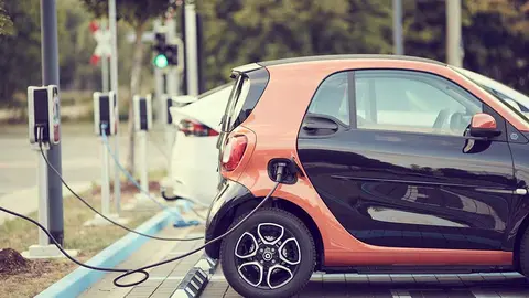 PROYECCIONES-COCHES-ELECTRICOS-1