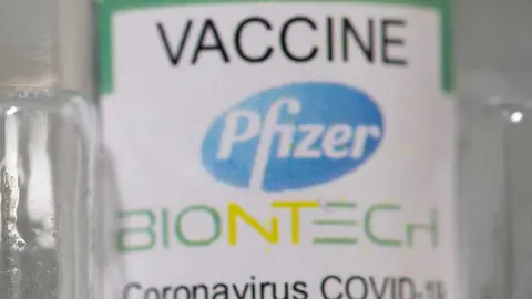 PFIZER-BIONTECH-OMICRON