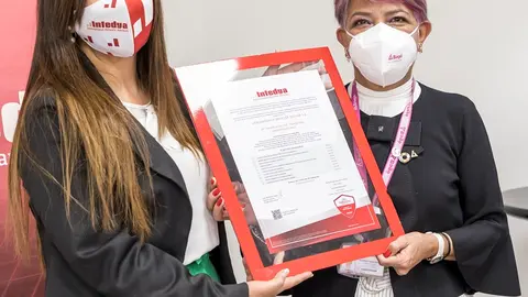 Entrega Certificaci&oacute;n BAGO