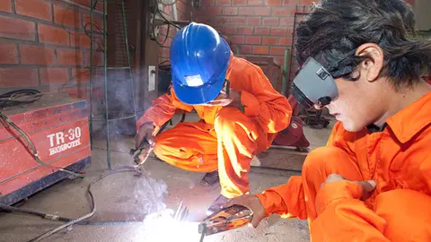 Las becas de BancoSol est&aacute;n orientadas a impulsar la formaci&oacute;n t&eacute;cnica y el emprendedurismo