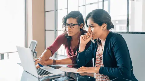 MUJERES-BANCA-FINANZAS-FOTO-REFERENCIAL