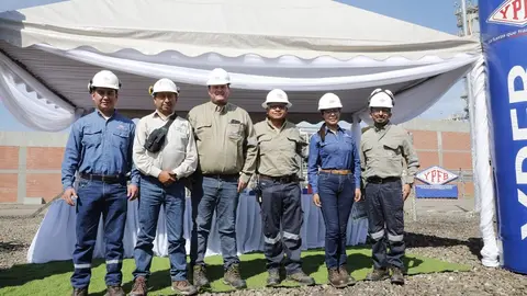 Promoci&oacute;n de profesionales bolivianos como jefes de la Planta de Amoniaco y Urea (PAU)