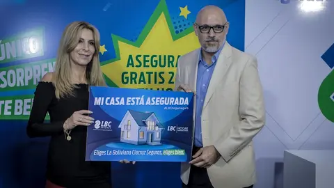 Carmen S&aacute;nchez y Antonio Arauco, ejecutivos LBC Seguros