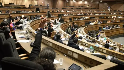DIPUTADOS