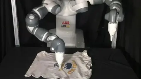 Robot