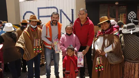 Cervecer&iacute;a Boliviana Nacional don&oacute; 600 juguetes a ni&ntilde;as y ni&ntilde;os de seis comunidades campesinas vecinas de la planta de Huari