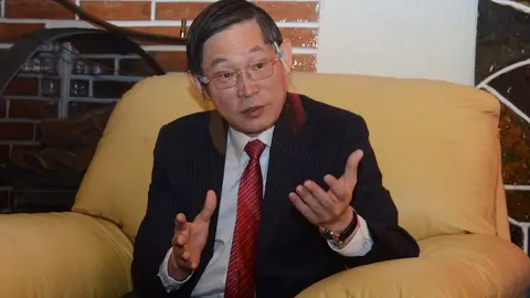 embajador de China Huang Yazhong