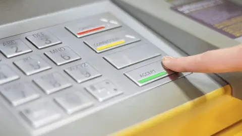 Ten cuidado con brindar tu clave de acceso a tus cuentas bancarias