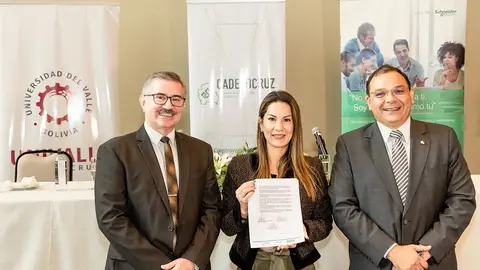 Firma del Dec&aacute;logo del uso eficiente de la energ&iacute;a 3