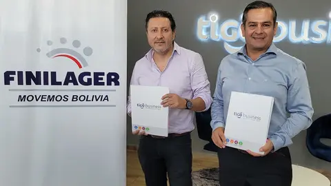 El Gerente General de Finilanger, V&iacute;ctor Hugo Portugal L&oacute;pez y el Director de Tigo Business, Yuri Morales, firmaron el contrato de servicio Cloud o Nube