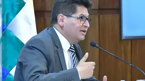 El Ministro record&oacute; que la ASFI puede tomar acciones