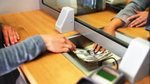 Caja de Banco Dolares