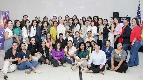 AWE-MUJERES-01